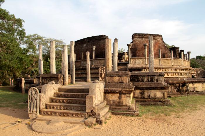 polonnaruwa 2112a